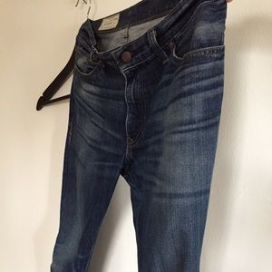 Imogene + Willie distressed Clarke Jeans Sz 30