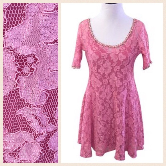 Betsey Johnson Dresses & Skirts - Betsey Johnson Luxe Lace Overlay Dress