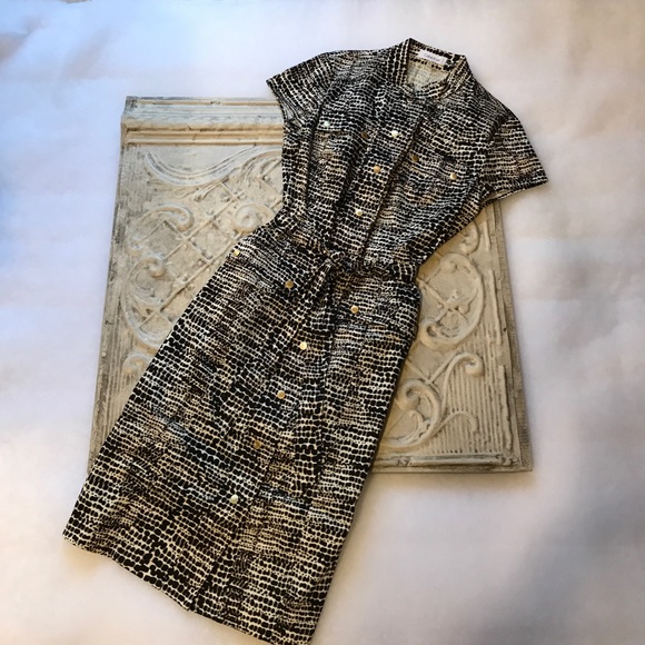 Calvin Klein Dresses & Skirts - Calvin Klein dress, size 6.