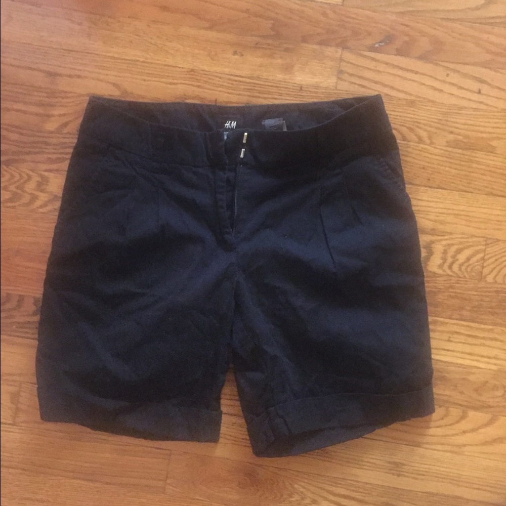 Size 10 H and M black Bermuda shorts