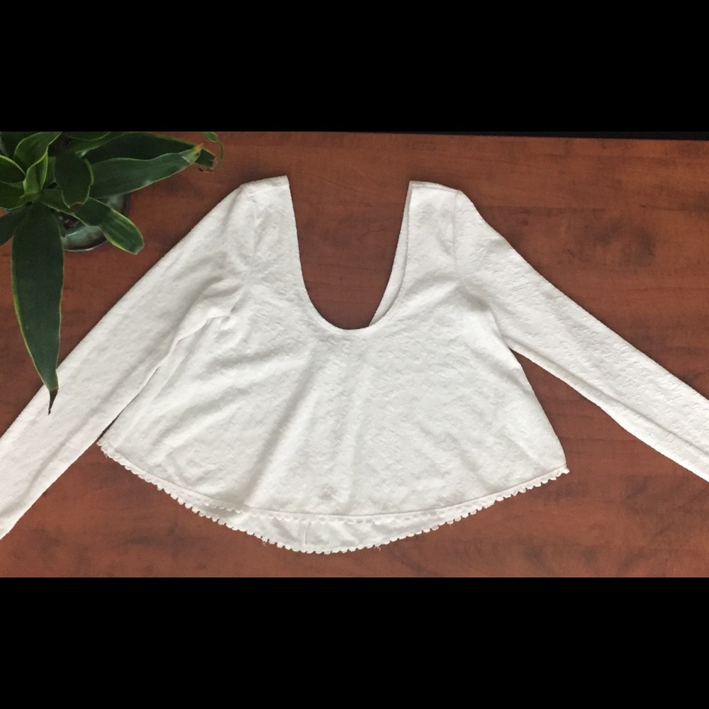 UO kimchi blue white long sleeve crop top