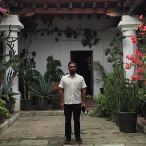 Meet your Posher, Amit