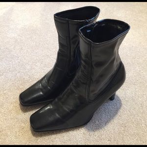 Women's Short Black Boots with Short Heel and Zip