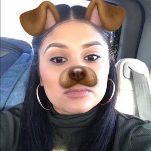 Meet your Posher, Roxana