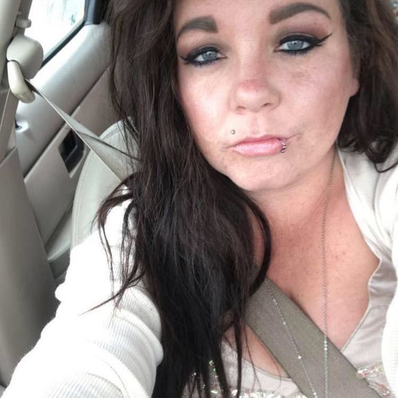 Meet your Posher, Monica - Picture 1 of 1