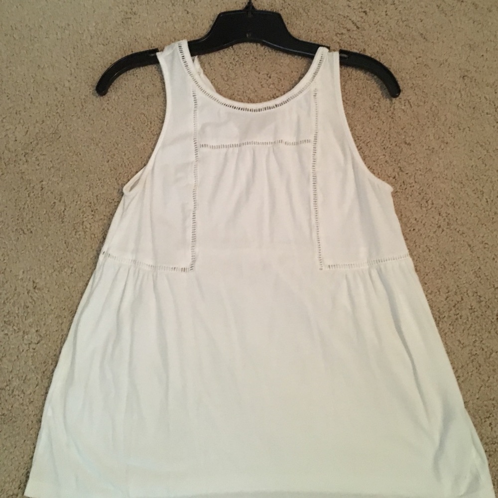 Old Navy white tank