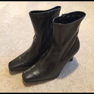 Women's Dark Brown Short Boots with Heel and Zip
