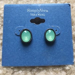 Vera Wang green oval stud earrings