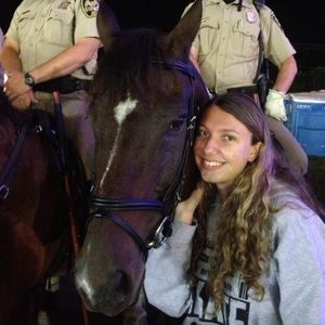 Meet your Posher, Dahlia