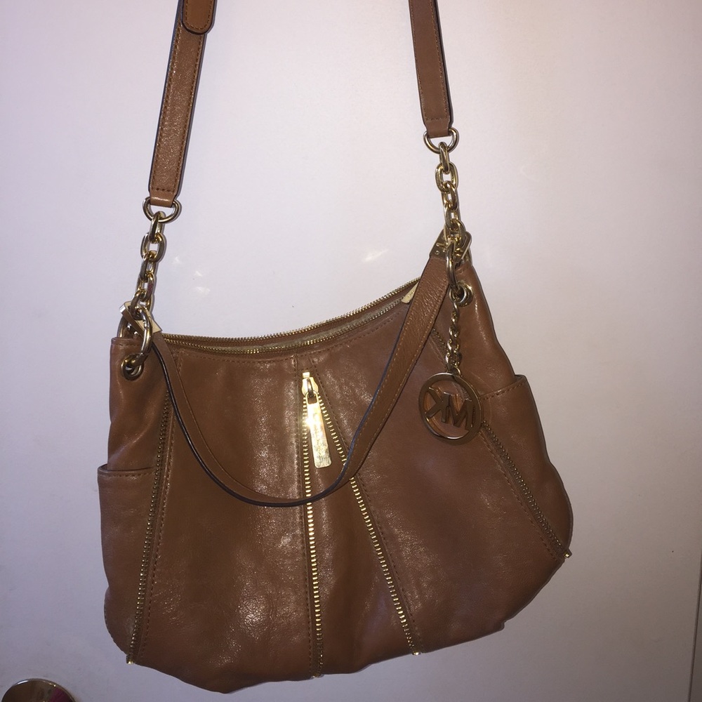 Michael Kors Zipper Crossbody/Hand purse