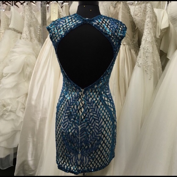 Short Formal Dress - Picture 3 of 7