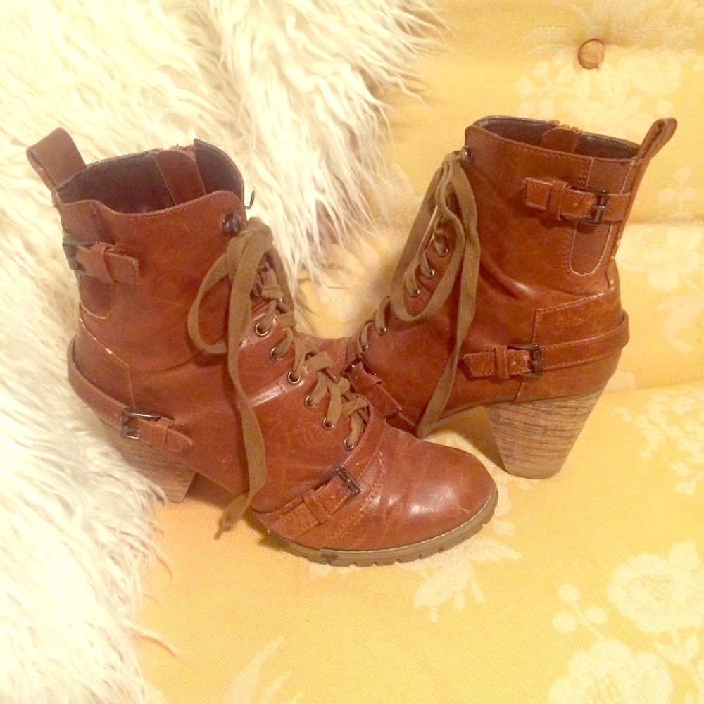 Brown leather bootsCLOSET CLEAR OUT SALE 