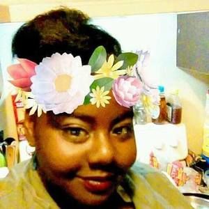 Meet your Posher, Chanelle