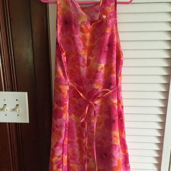 Girls dress - Picture 3 of 3