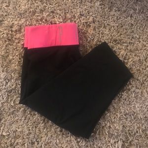 PINK Victoria Secret Ulimate crop reverse L