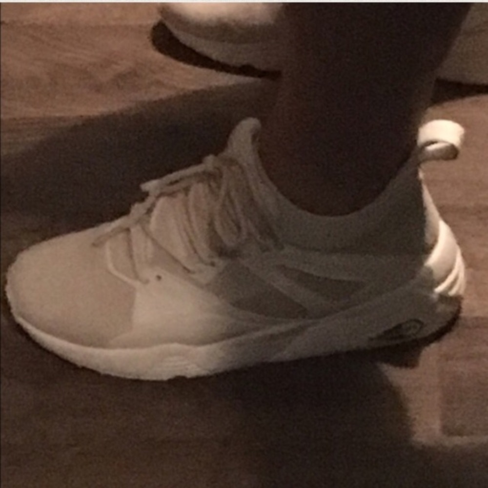 Puma - Picture 2 of 4