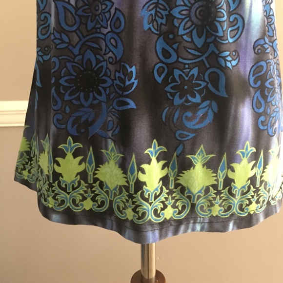 Blue and Green Top - Picture 3 of 4