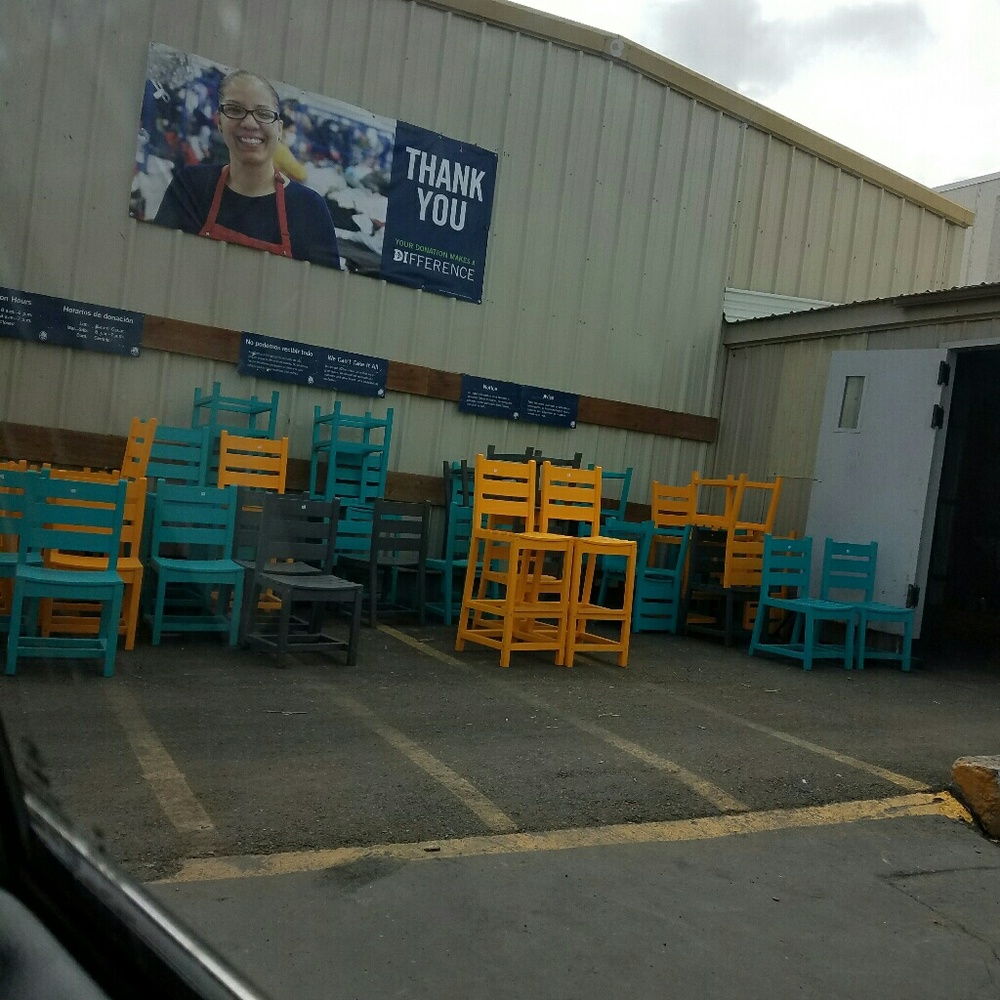 Meet your Posher, Dakota