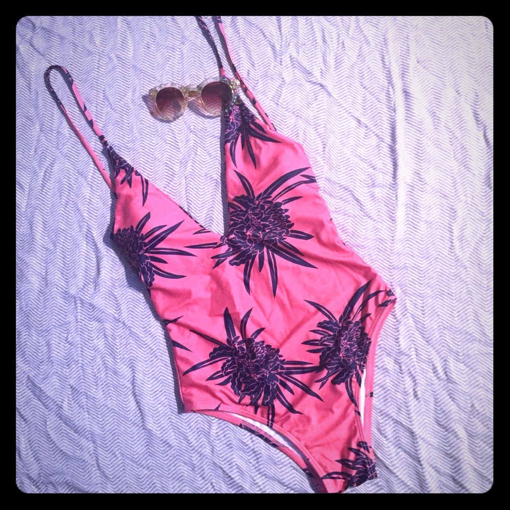 NWOT Zaful Tropical Print Deep Plunge One Piece