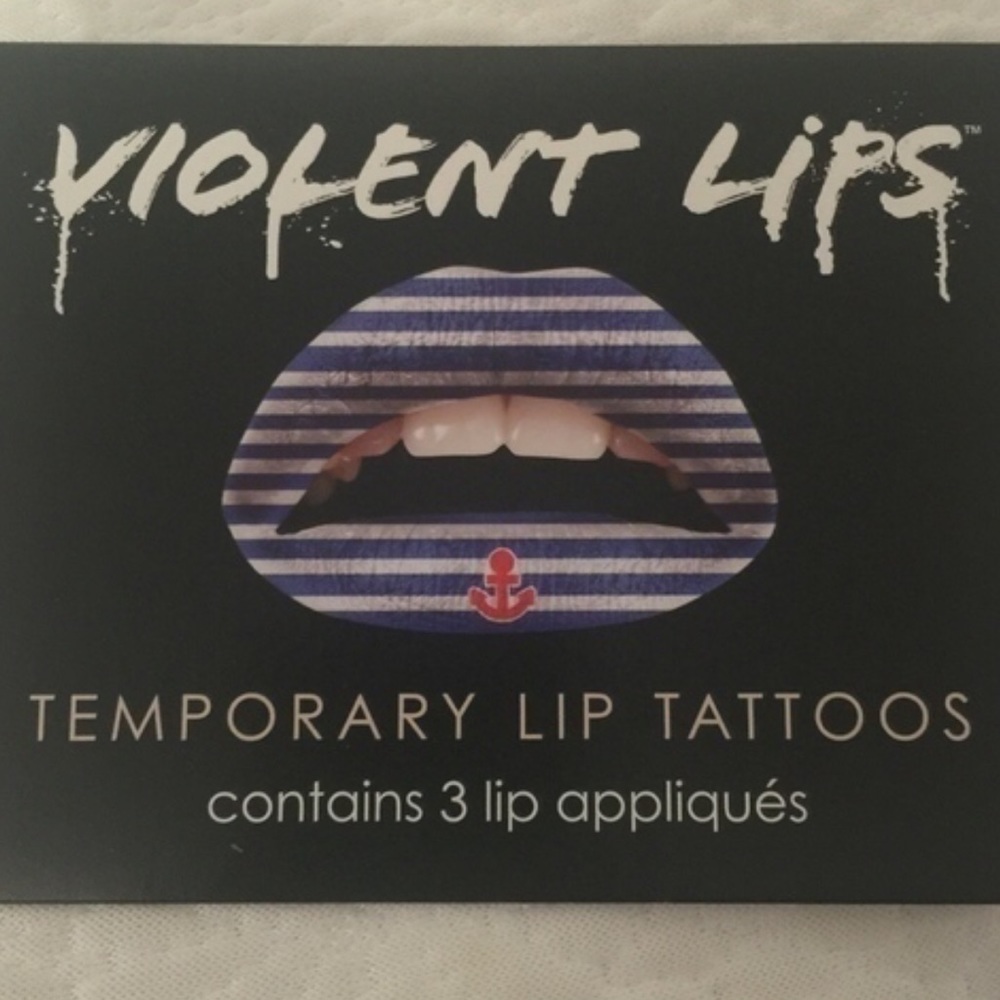 Sailor print violent lips