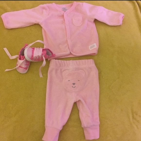 Pink infant 2 piece and shoes - Picture 2 of 4