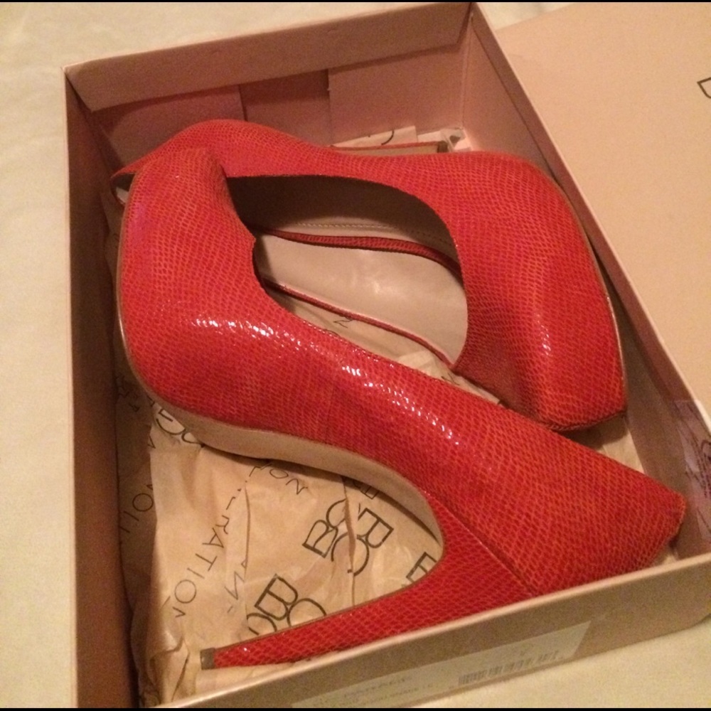 SALE🎈Bcbg Max Red Sandalwood Snake Le 10M