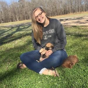 Meet your Posher, Hannah