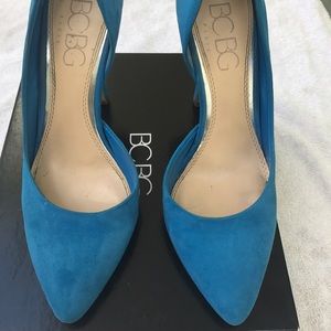 BCBG Paris Blue suede pump