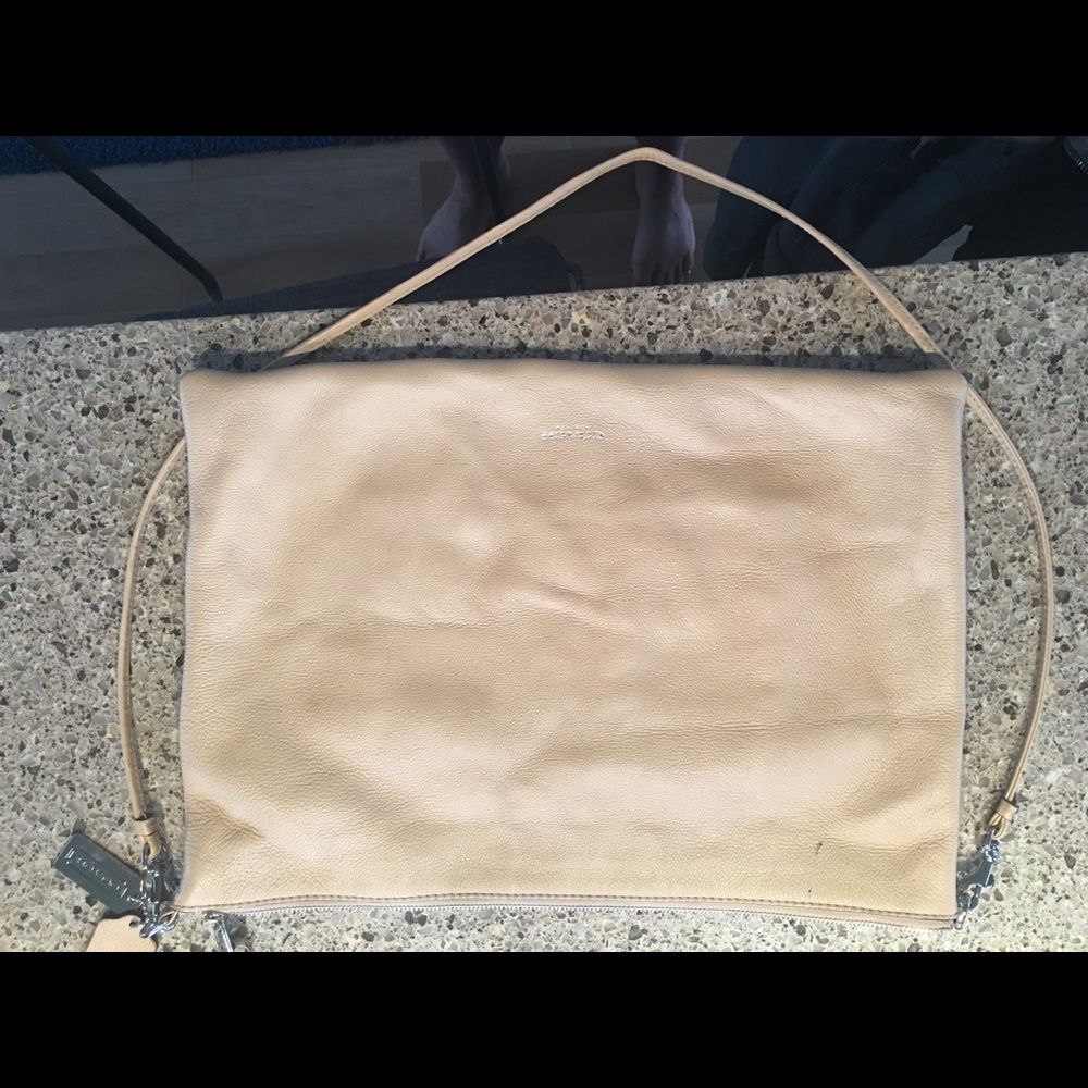 Practically new, doesn't fit my style