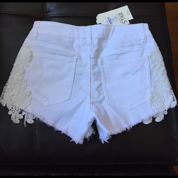NWT Lace Crochet High Waisted Denim Shorts White - Picture 3 of 4