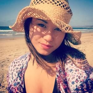 Meet your Posher, Camille