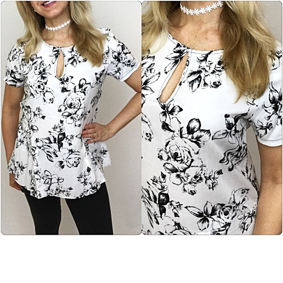 💥HOTSALE💥Lovely Lace Floral Adj Choker sold - Picture 3 of 5