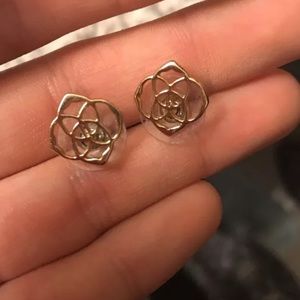 Kendra Scott gold emblem studs