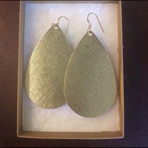 Nickel and Suede Leather Earrings "Gold Leaf"