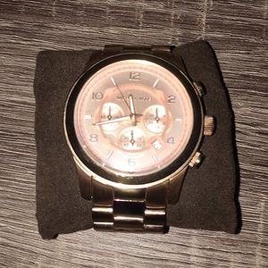 Unisex Michael Kors rose gold watch 👑
