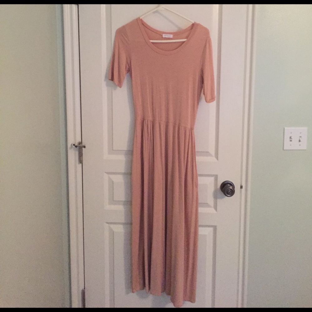 Blush midi dress with pockets from Roolee Boutique