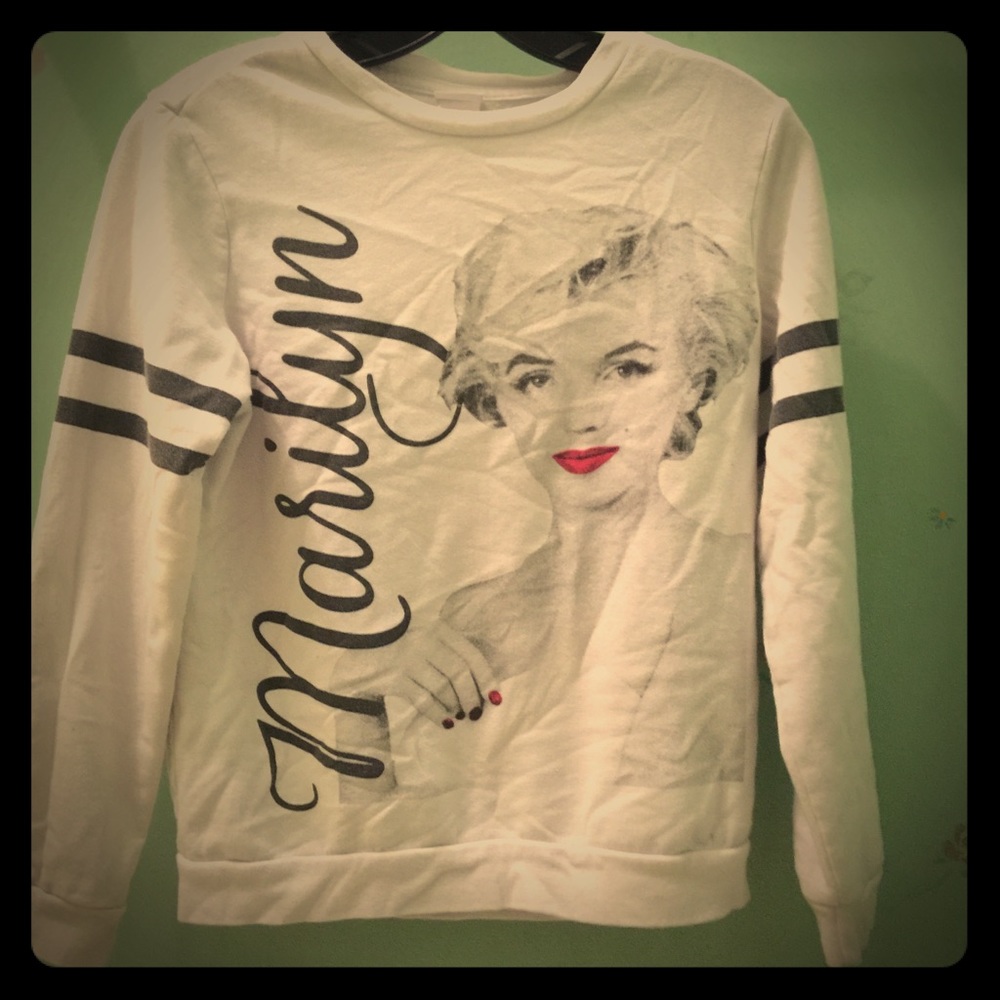 Marilyn Monroe sweater