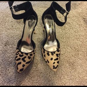 Jennifer Lopez cheetah print heels