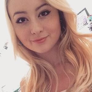 Meet your Posher, Bekah