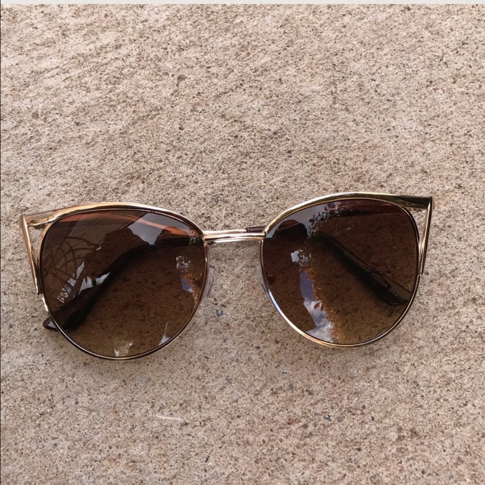 Trendy Shades - Picture 2 of 5