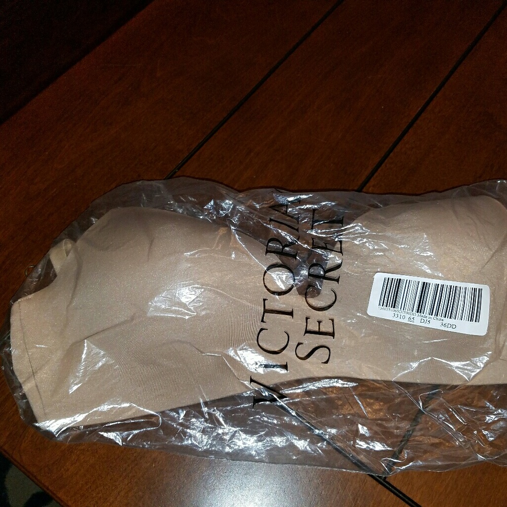 NWT Victoria's Secret Wireless T-shirt Bra 36DD - Picture 2 of 4