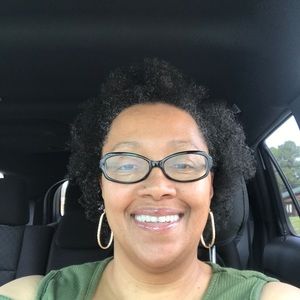 Meet your Posher, Debra