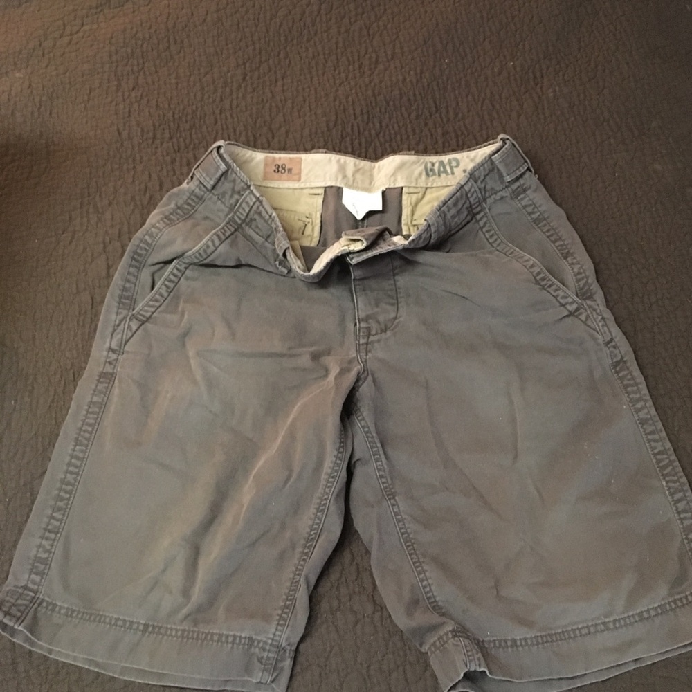Mens Brown Gap Shorts Barely worn size 38
