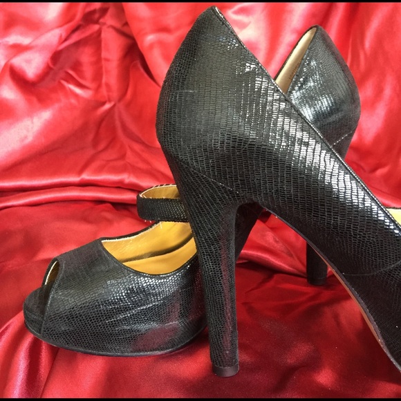 Peep Toe 5 inch. Heels w/ strap - Picture 5 of 8