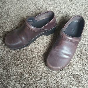 DOCKERS Brown Clogs Slightly Worn