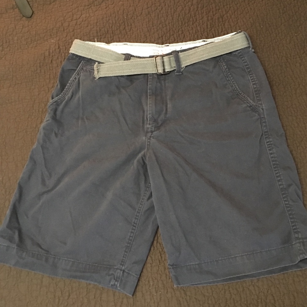 Mens American Eagle Blue Shorts with belt size 38