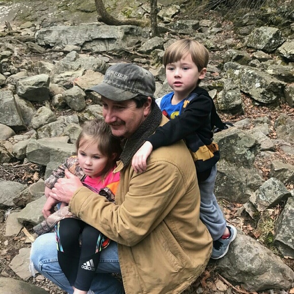 Meet your Posher, Liz - Picture 1 of 1