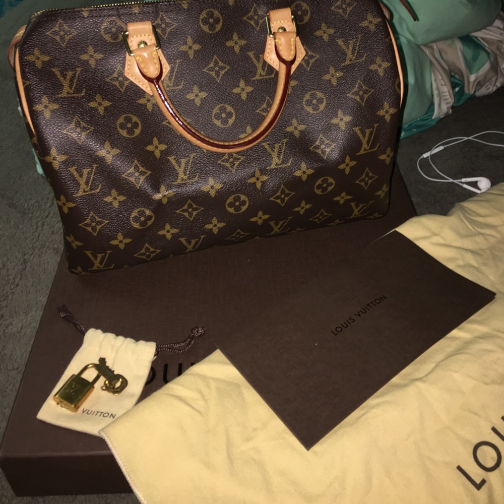 Authentic Louis Vuitton Speedy 30 Monogram