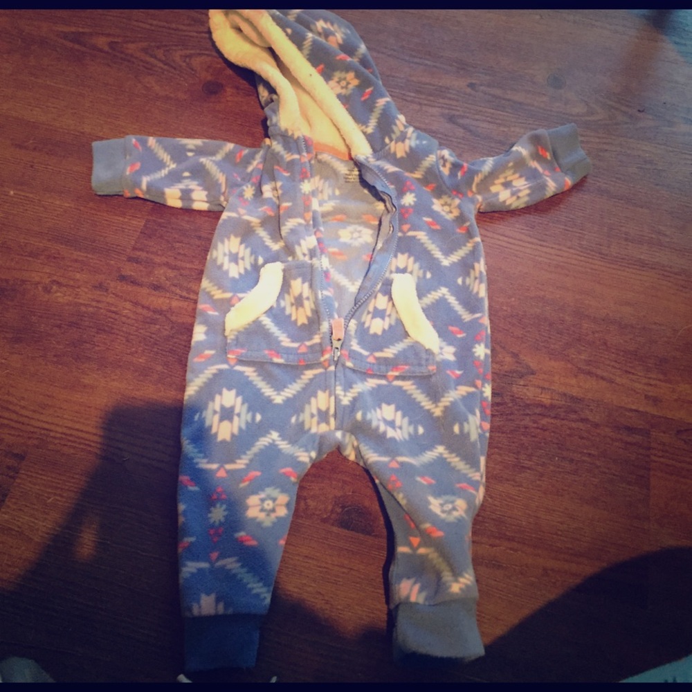 3 month carter body suit