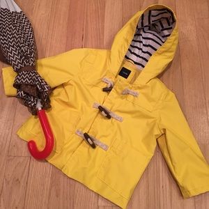 I❤️OFFERS☔️BABY GAP Raincoat🐥☔️